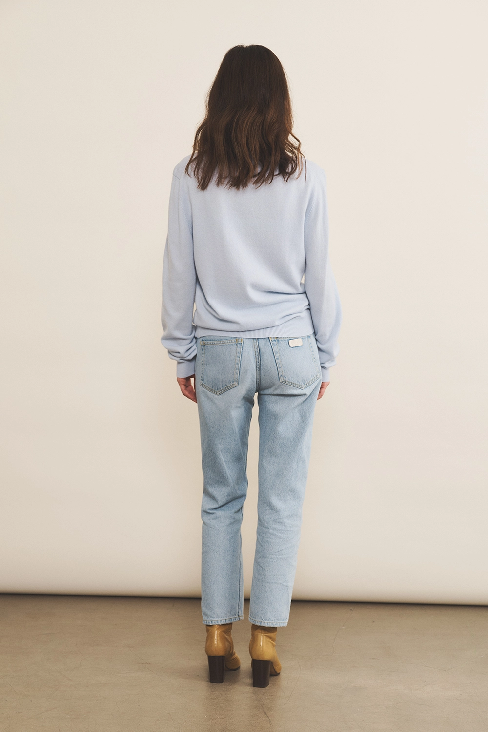 Baby blue light women cashmere sweater - back view | Harald | Linnea Lund