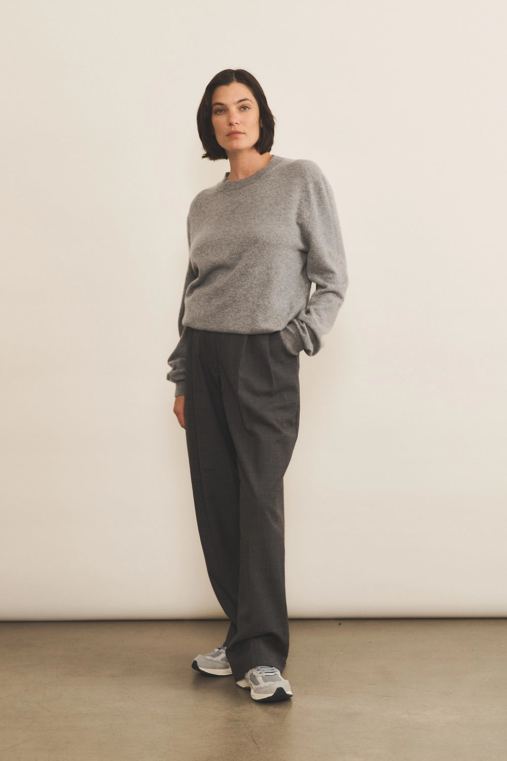 Grey light women cashmere sweater - look | Harald | Linnea Lund