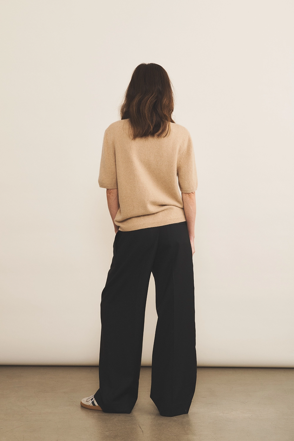 Cashmere Tee-Shirt women sand beige - back view | Ingrid | Linnea Lund