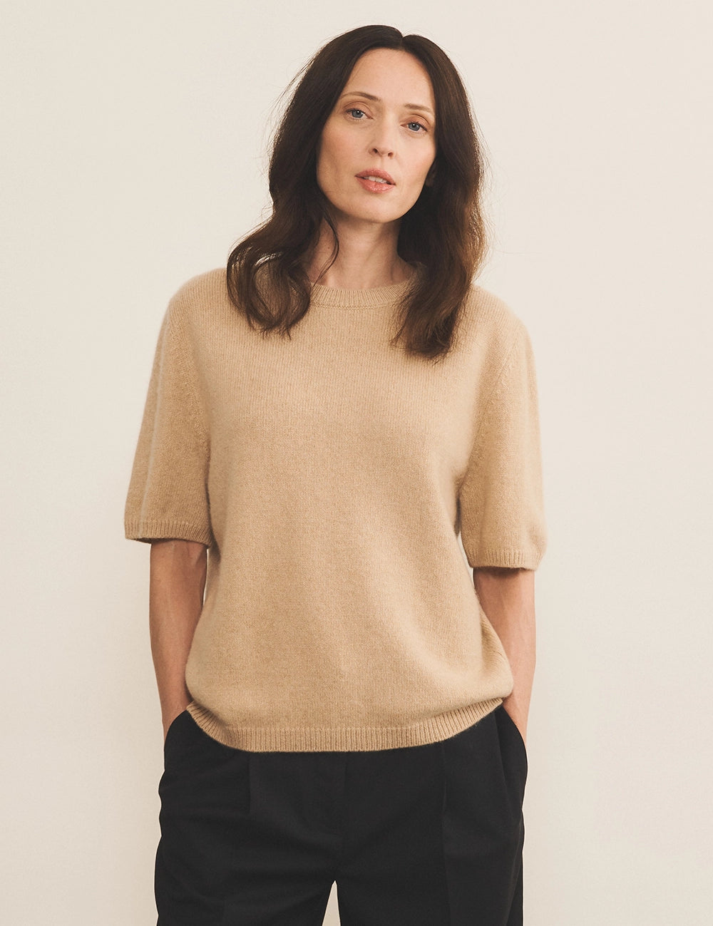 Cashmere Tee-Shirt women sand beige - front view | Ingrid | Linnea Lund