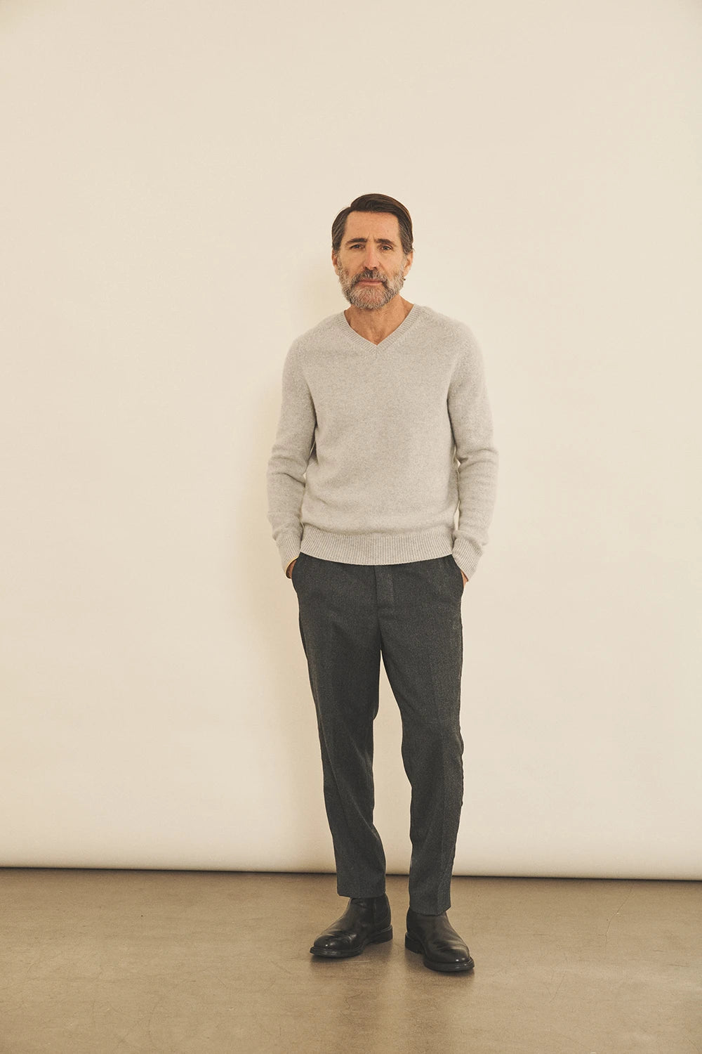 Light grey men cashmere sweater - look | Edward | Linnea Lund