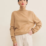 Camel women cashmere sweater - front view | Jim | Linnea Lund