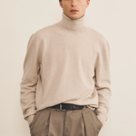 Cream light men cashmere sweater - focus view | Jim | Linnea Lund