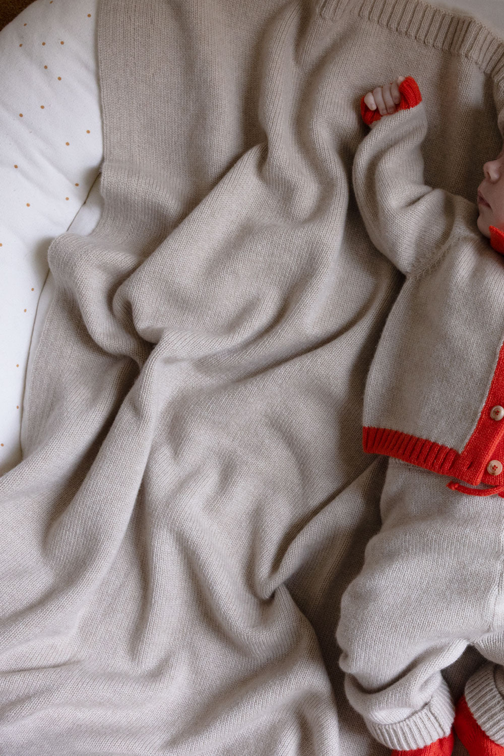 Baby cashmere blanket in beige | Joy | Linnea Lund