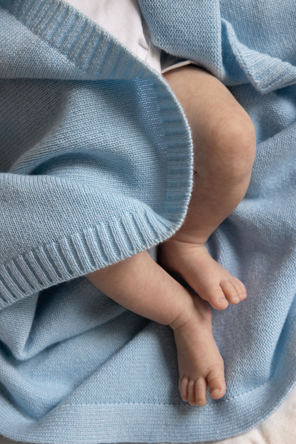 Baby cashmere blanket in sky blue | Joy | Linnea Lund