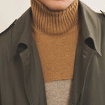 Brown macchiato bib cashmere collar men | Léo | Linnea Lund
