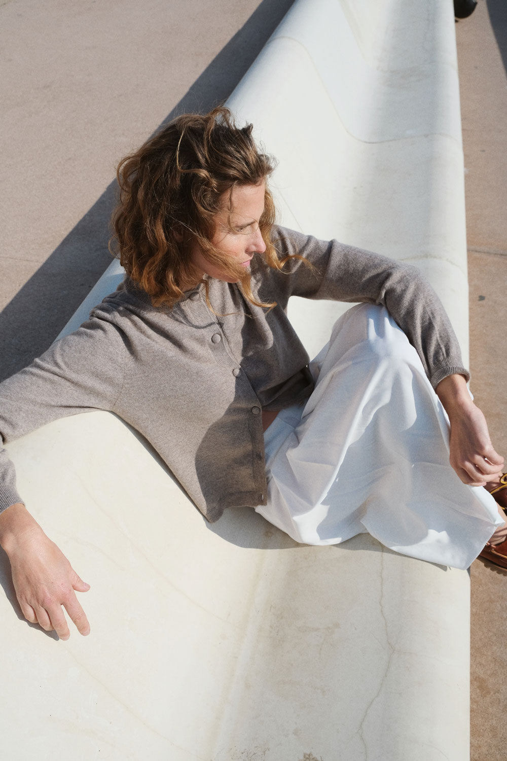 Women lightweight cashmere cardigan light brown | Grace | Linnea Lund