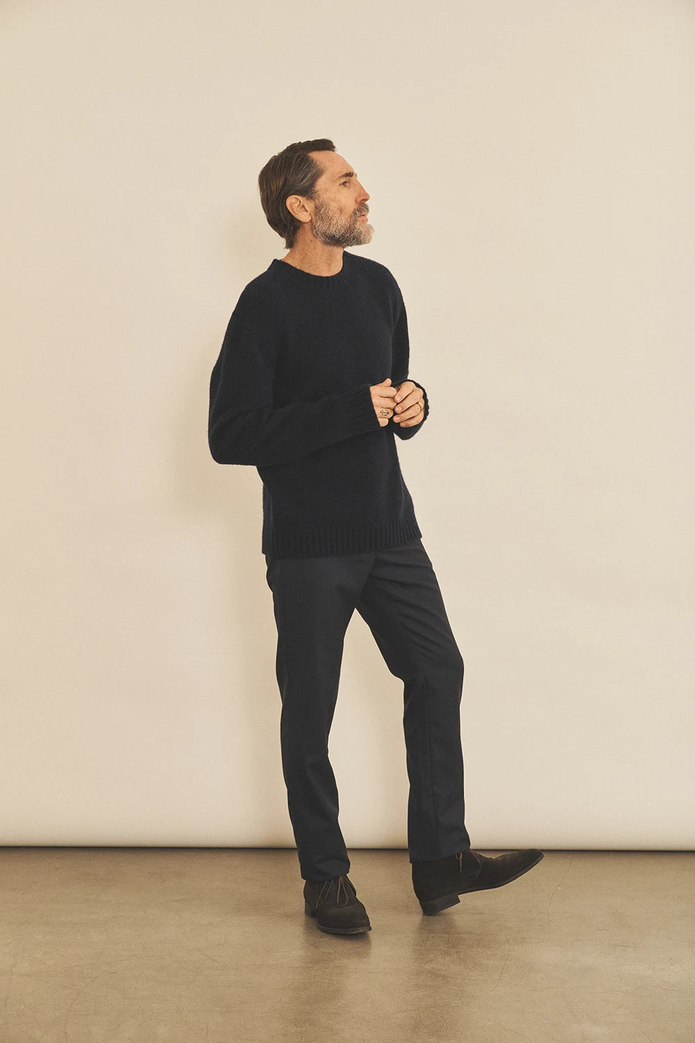 Dark blue men cashmere sweater - side view | Margot | Linnea Lund