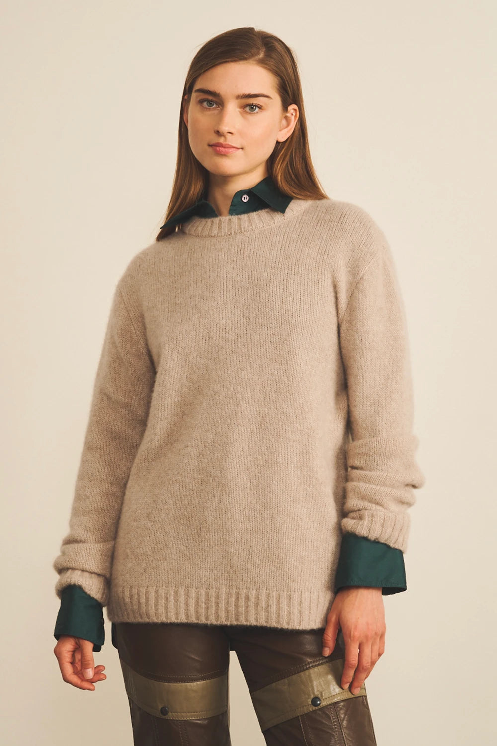 Light beige women cashmere sweater - front view | Margot | Linnea Lund