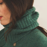 green cashmere collar women - focus | Maya | Linnea Lund
