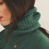 green cashmere collar women - focus | Maya | Linnea Lund