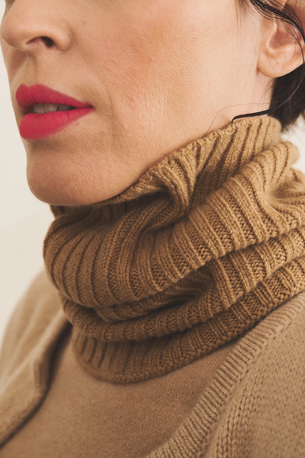 Brown macchiato cashmere collar women - focus | Maya | Linnea Lund