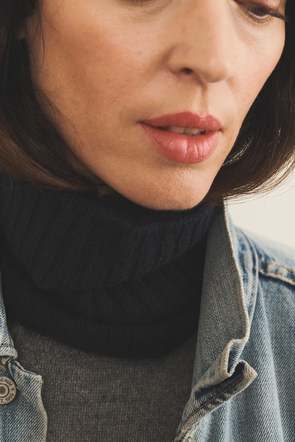 dark blue cashmere collar women | Maya | Linnea Lund