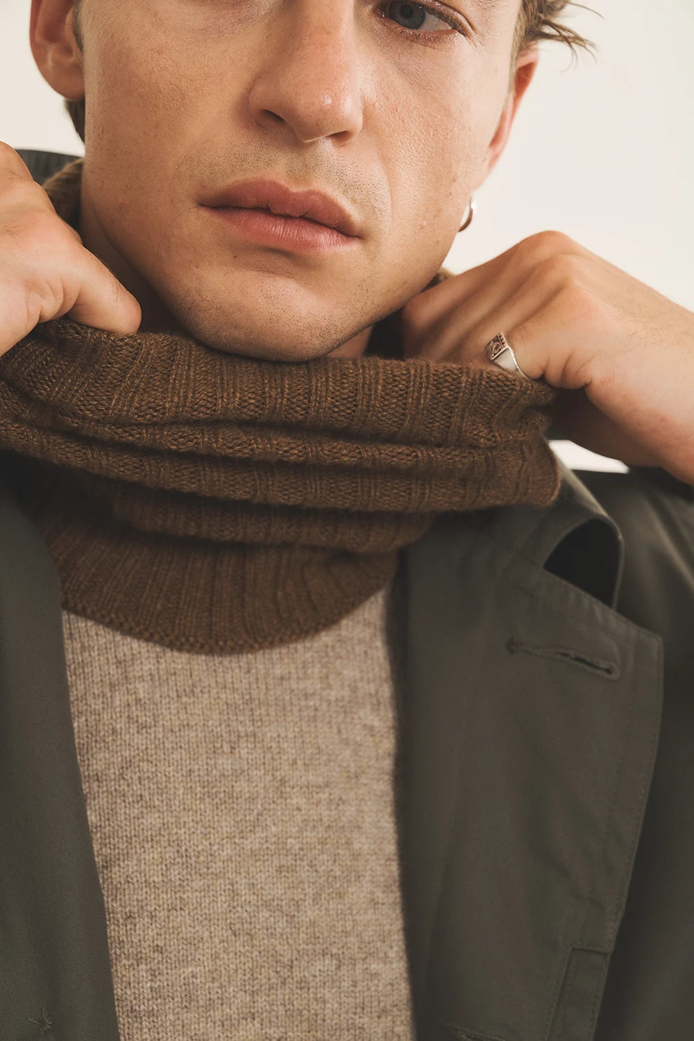 brown cashmere collar men | Maya | Linnea Lund