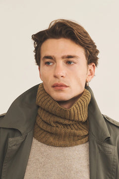 Green ochre cashmere collar men | Maya | Linnea Lund