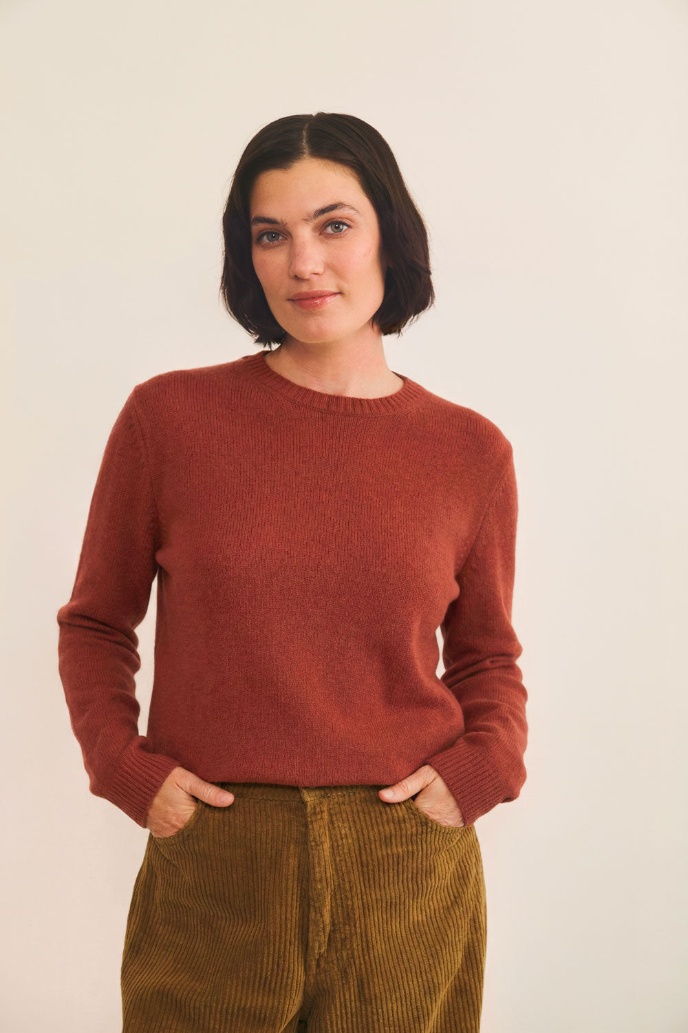 red ocher women cashmere sweater - front view | Mimmi | Linnea Lund