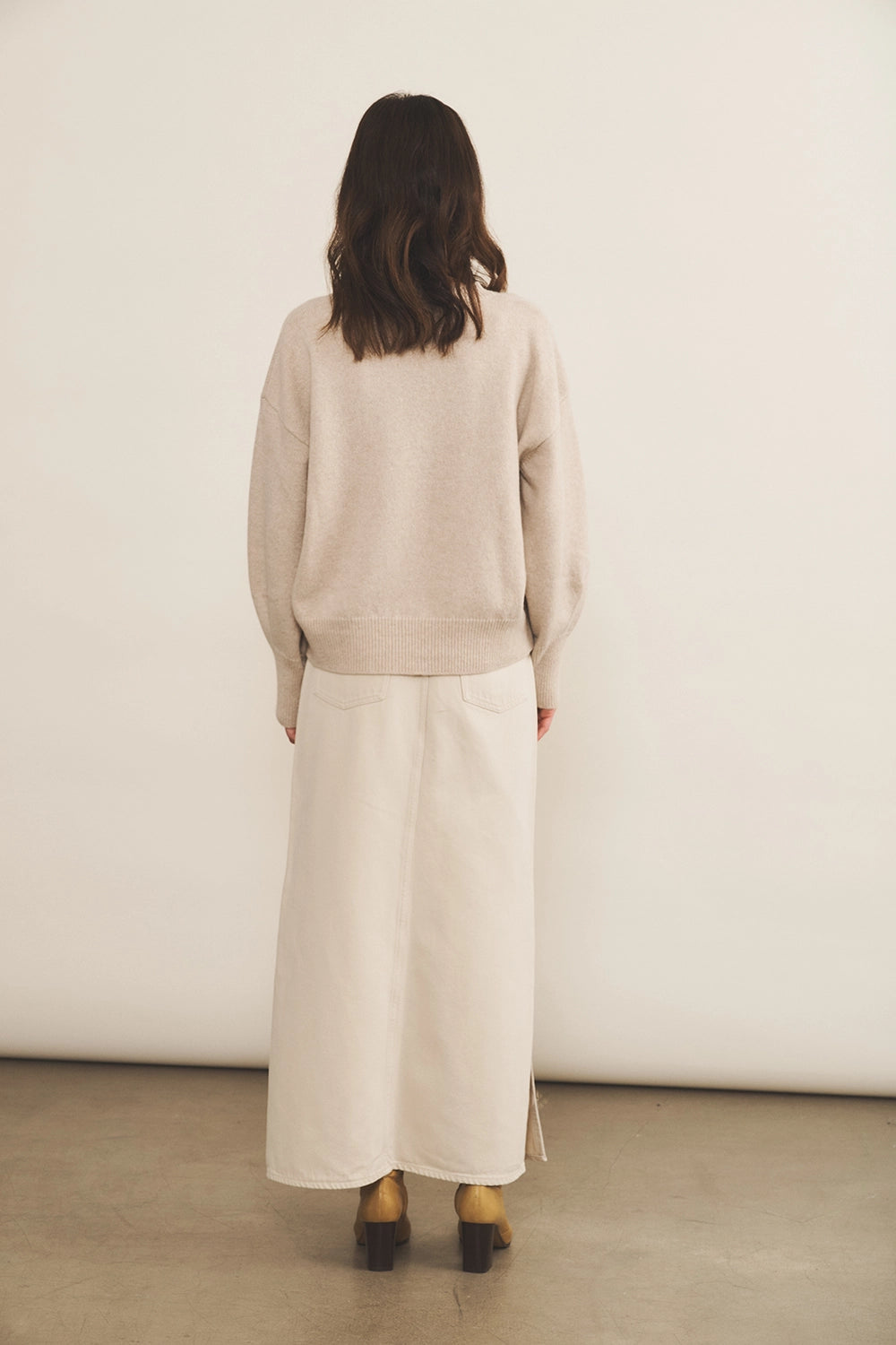Cream cashmere sweater women - back view | Sarah | Linnea Lund
