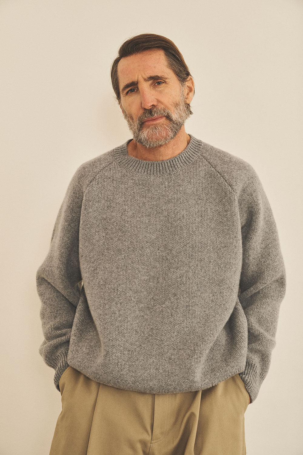 Grey men cashmere sweater - front view | Sergio | Linnea Lund