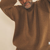 Brown men cashmere sweater - focus look | Sergio | Linnea Lund
