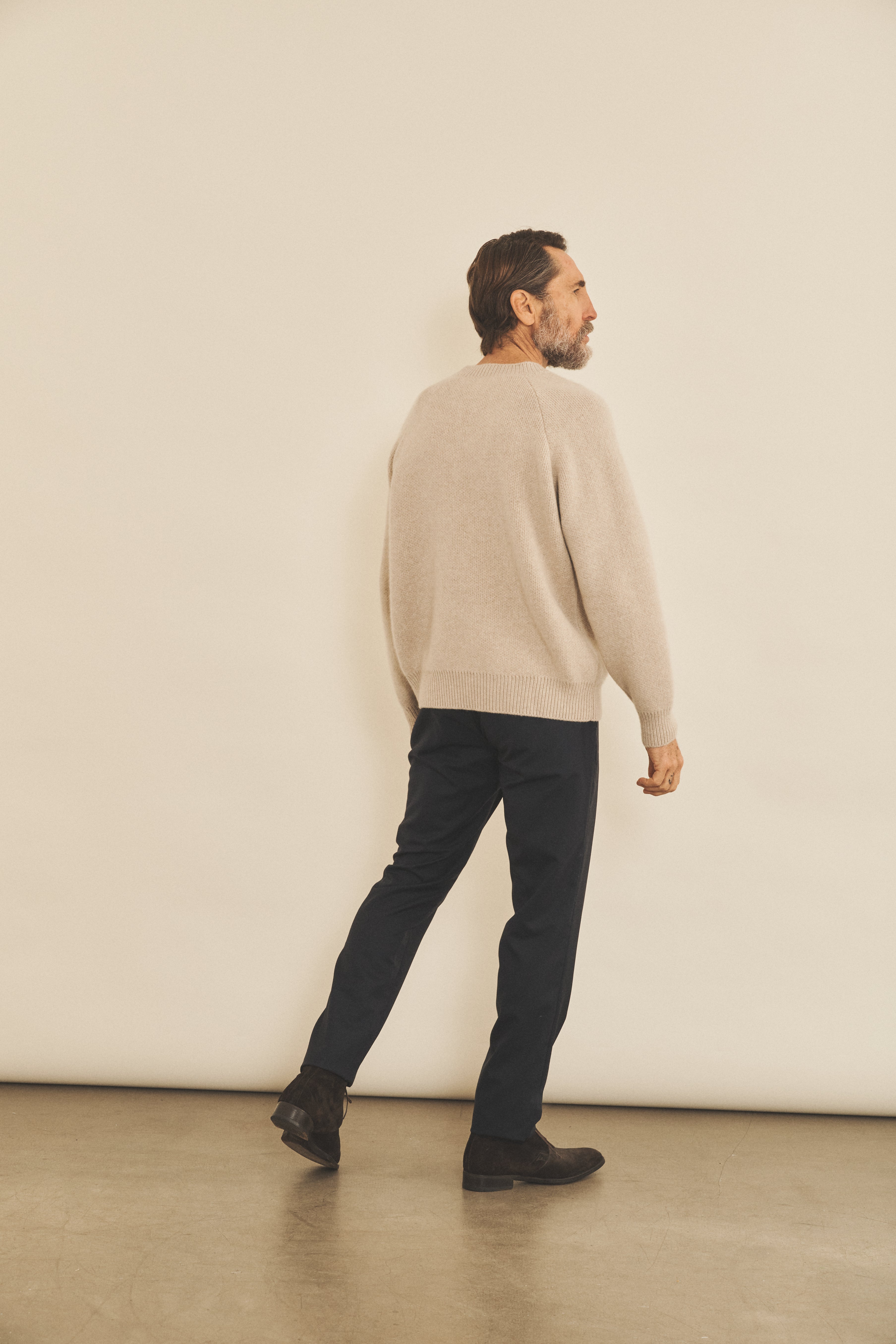 Cashmere sweater men beige color - back look | Sergio | Linnea Lund