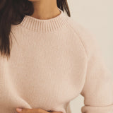 Cashmere sweater women light pink color - focus view | Sergio | Linnea Lund