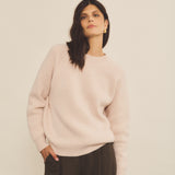 Cashmere sweater women light pink color - look view | Sergio | Linnea Lund