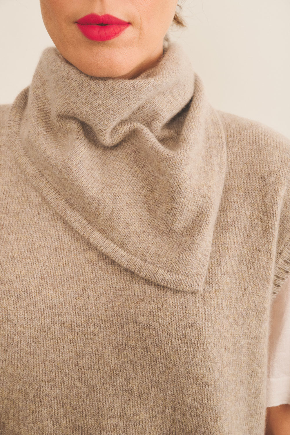 Cashmere bandana women beige - front view | Stella | Linnea Lund