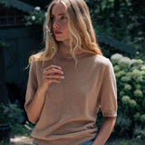 Women turtleneck cashmere t-shirt camel | Alvina | Linnea Lund
