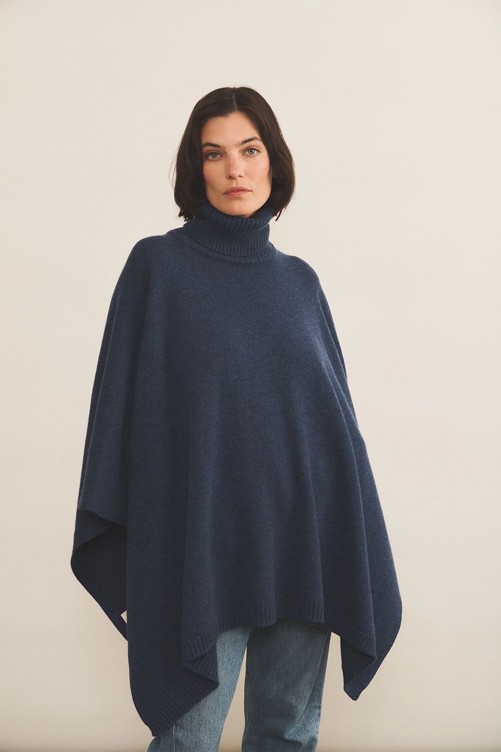 blue cashmere poncho women - front view | Angela | Linnea Lund