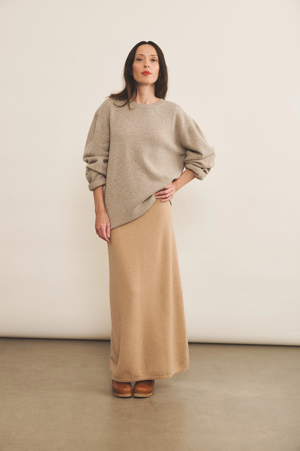 Camel light women cashmere skirt - look | Astrid | Linnea Lund