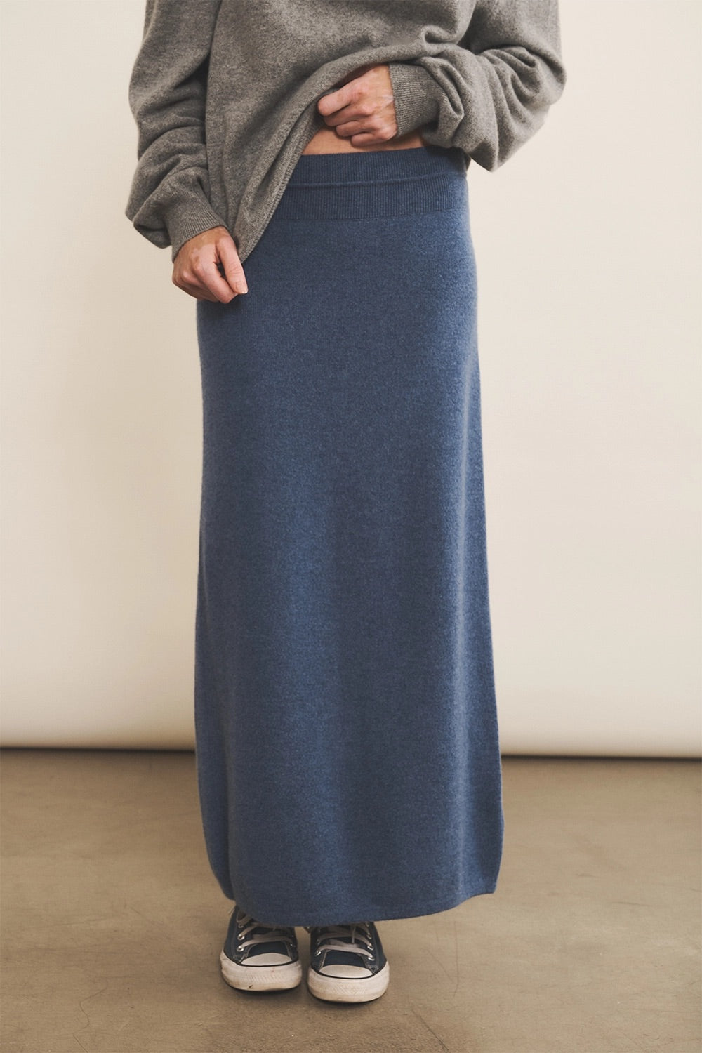 denim blue women cashmere skirt - front view | Astrid | Linnea Lund