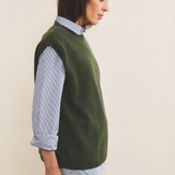 Dark green Cashmere sleeveless sweater women - side view | Berit | Linnea Lund