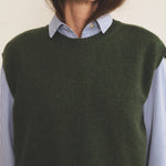 Dark green Cashmere sleeveless sweater women - focus fabric | Berit | Linnea Lund