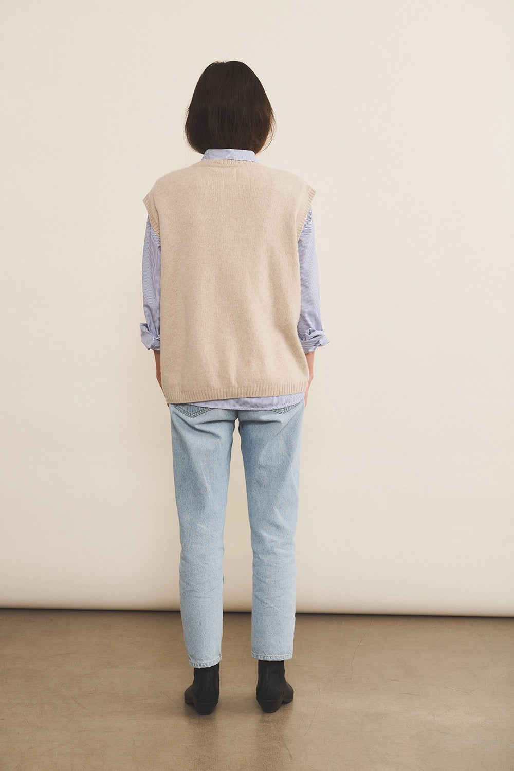 White cashmere sleeveless cardigan women - back view | Berit | Linnea Lund