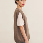 Taupe Cashmere sleeveless sweater women - side view | Berit | Linnea Lund