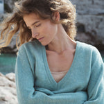 Deep V neck cashmere sweater aqua blue women | Cadaquès | Linnea Lund