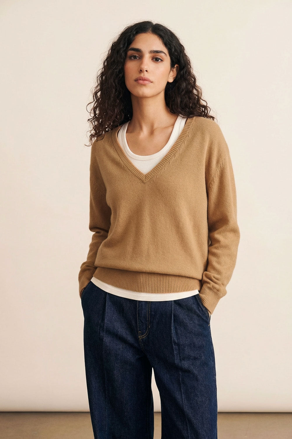 Deep V neck cashmere sweater macchiato women | Cadaques | Linnea Lund