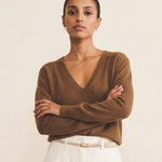 Deep V neck cashmere sweater brown women | Cadaques | Linnea Lund