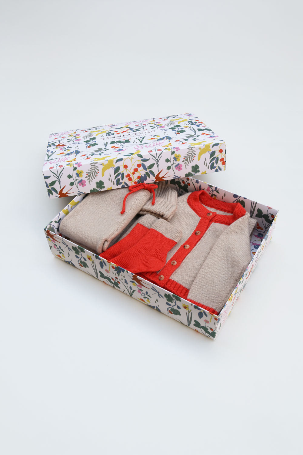 Build Your Own Cashmere Newborn Gift Set - packshot | Linnea Lund