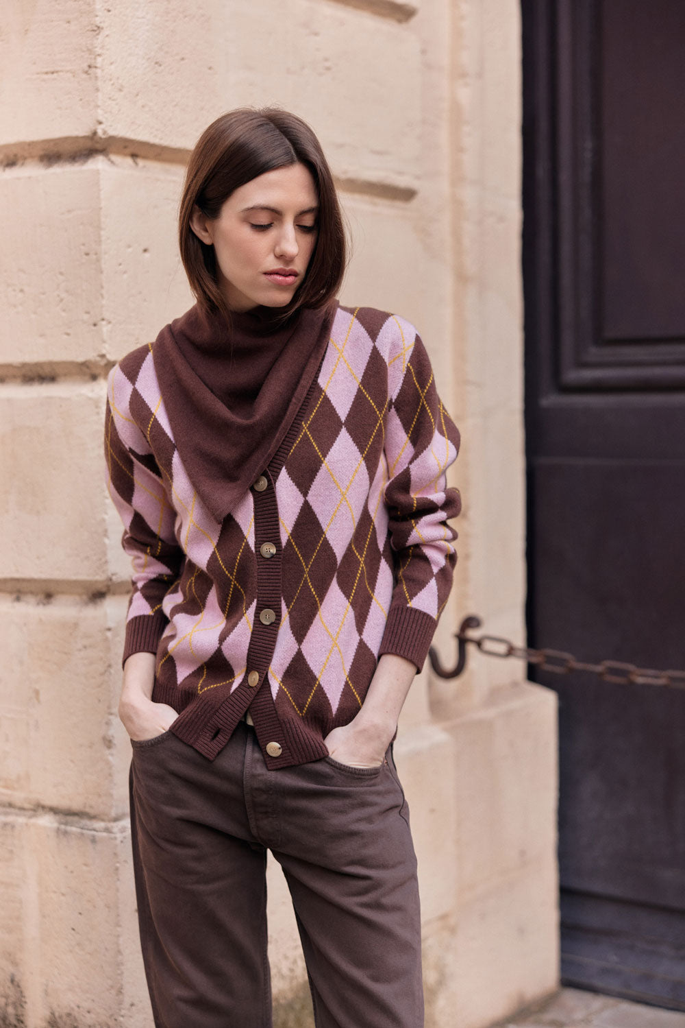 Brown triangle cashmere scarf | Liv | Linnea Lund