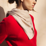 Beige triangle cashmere scarf | Liv | Linnea Lund