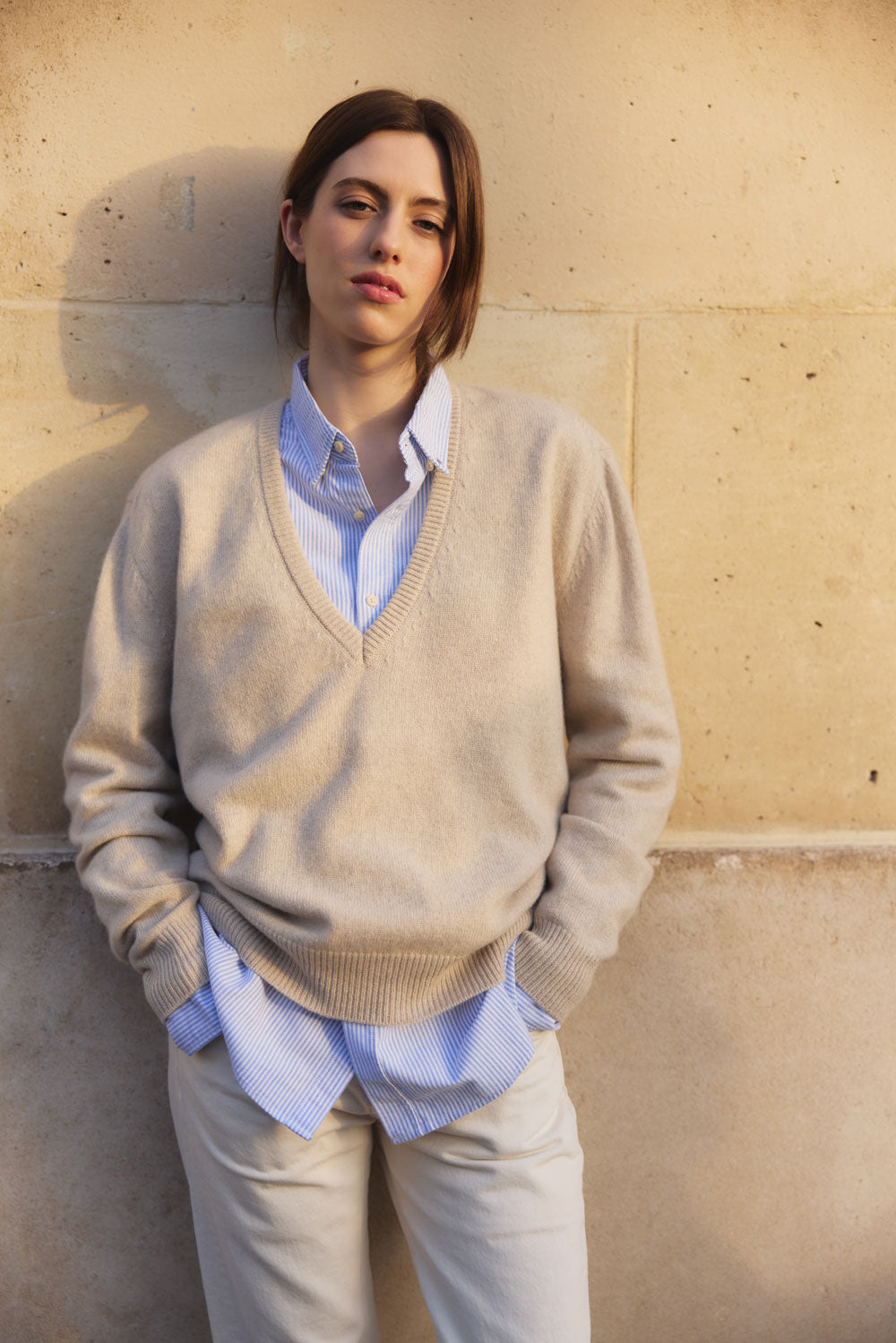 Beige deep v neck cashmere sweater for women | Cadaques | Linnea Lund