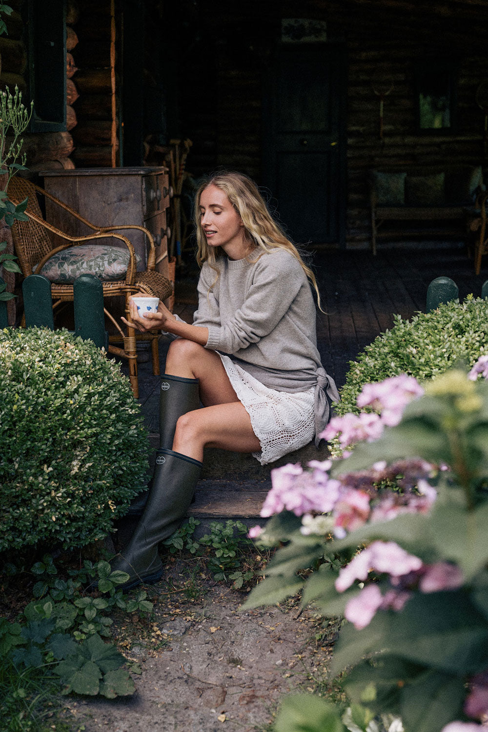 Dark beige cashmere sweater for women | Chloé | Linnea Lund