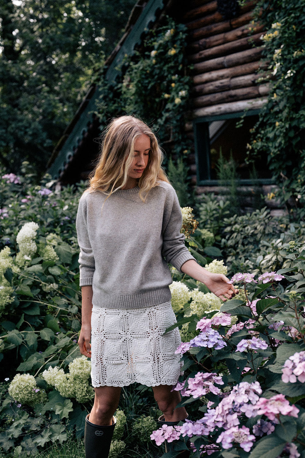Dark beige cashmere sweater for women | Chloé | Linnea Lund