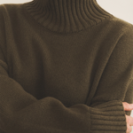 Kaki color cashmere sweater women - focus | Christina | Linnea Lund