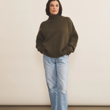 Kaki color cashmere sweater women - look | Christina | Linnea Lund