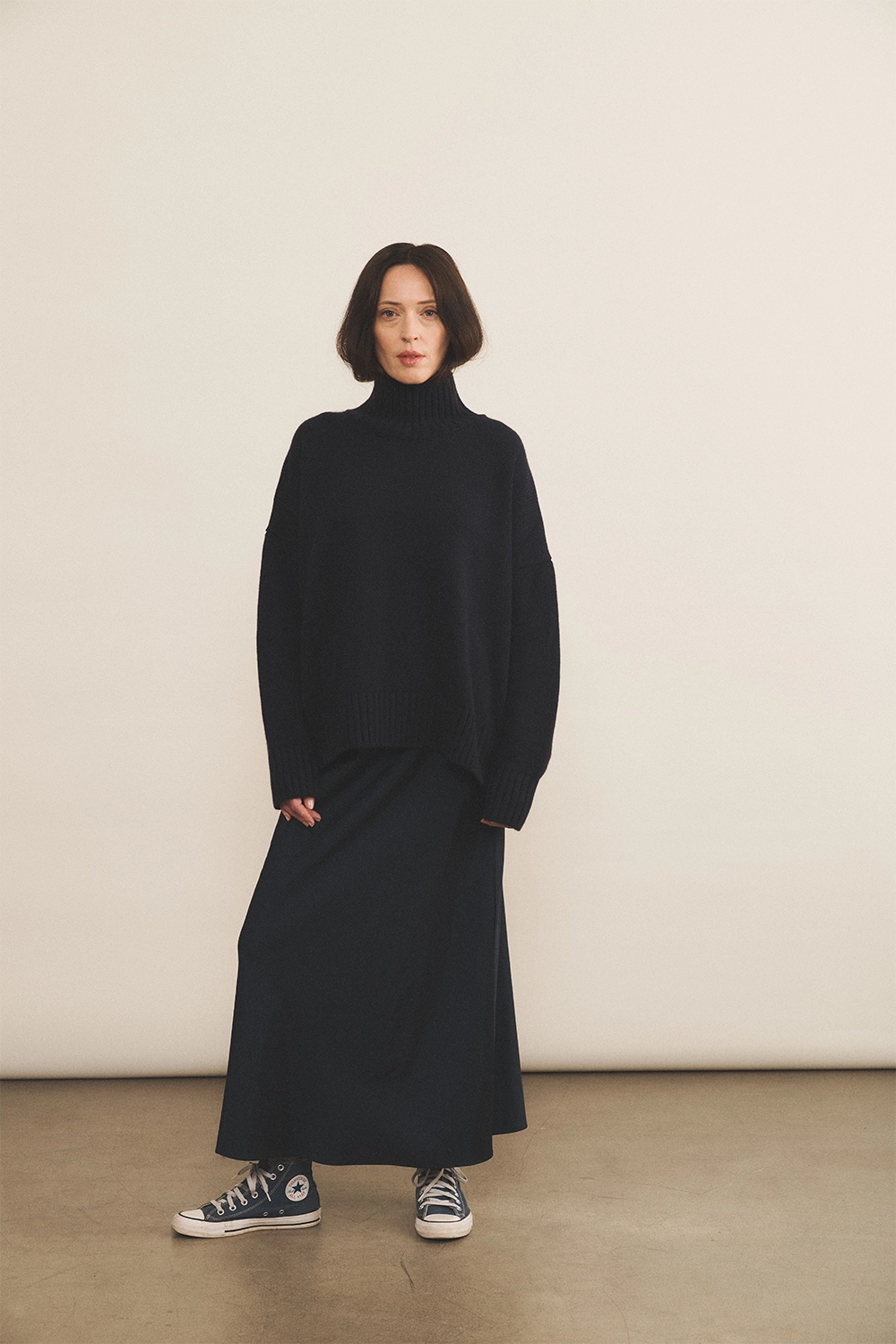 Navy blue cashmere sweater women - look | Christina | Linnea Lund
