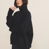 Navy blue cashmere sweater women - side view | Christina | Linnea Lund