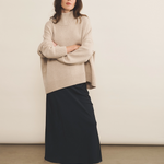 Beige cashmere sweater women - look  | Christina | Linnea Lund