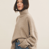 Greige cashmere sweater women - side view | Christina | Linnea Lund